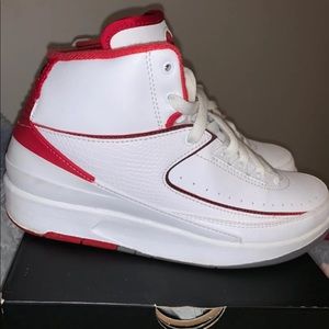 Retro 2 - White/Red
